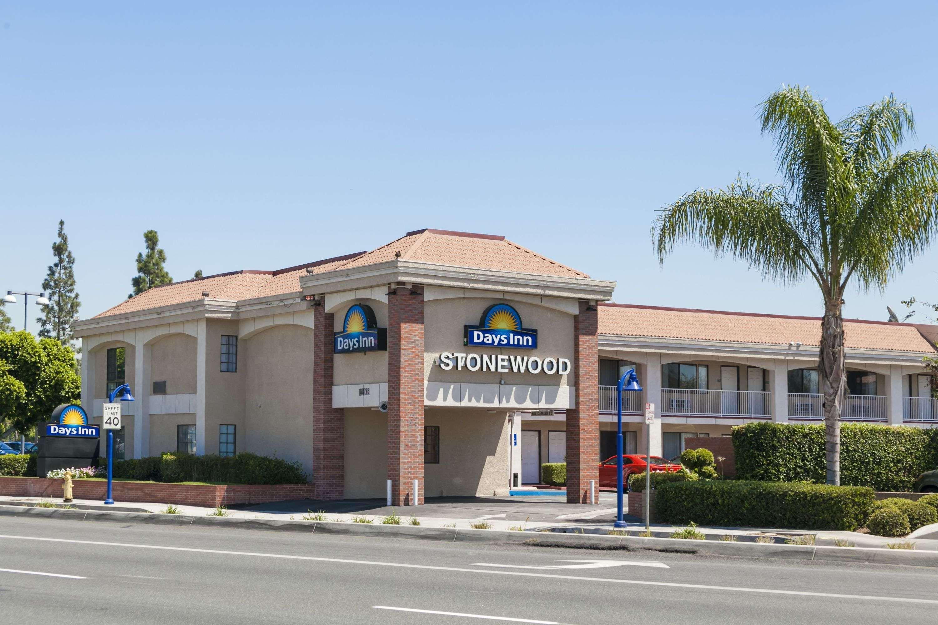 Days Inn By Wyndham Downey Exteriör bild